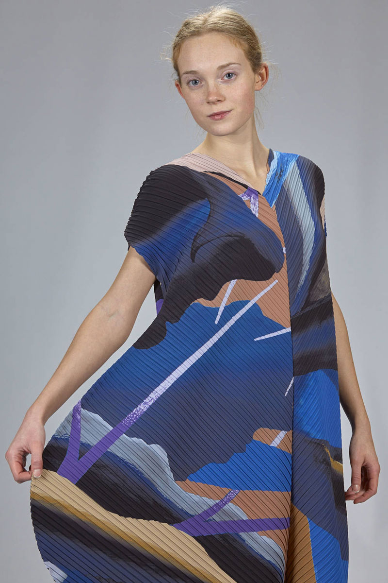 Issey-Miyake-Resort-dress-1